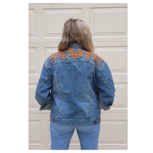 Vintage Levi's Embroidered Jean Denim Trucker Jacket - Picture 2 of 11